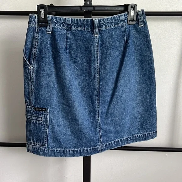Vintage denim mini skirt size small - Picture 4 of 5